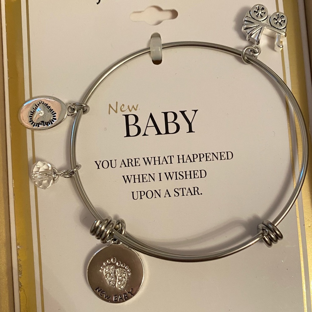 Charm Braclet - good for Mother’s Day, Birthday, New Mom, or Baby Shower